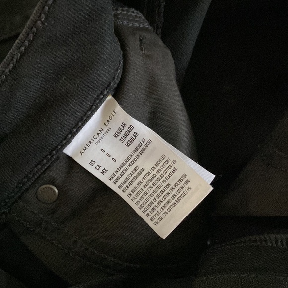 AE black destressed denim jeans New without tags - Picture 6 of 9